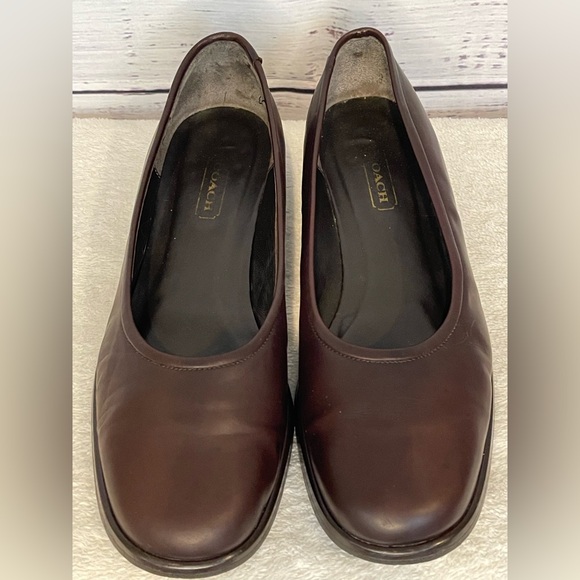 Coach Women 7.5 Brown Leather Deanna Round Toe Loafers - Picture 1 of 5
